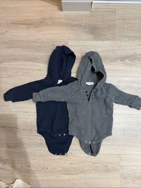 Colored Organics Kendi Hooded One-Piece Bodysuit - Navy & Gray